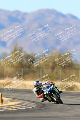 media/Jan-10-2025-CVMA Friday Practice (Fri) [[489e0da257]]/Group 4 and Trackday/Session 5 (Turn 7)/